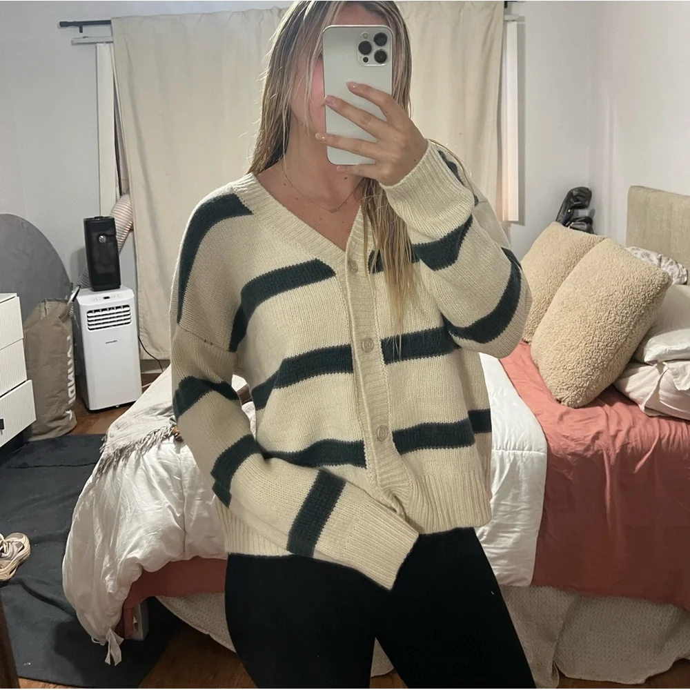 SPLENDID cardigan - Picture 5 of 15